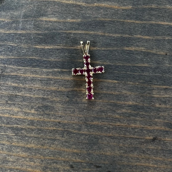 10k Gold Rubies cross - Picture 8 of 11